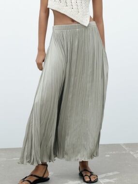 ZARA KHAKI PLEATED MAXI SKIRT